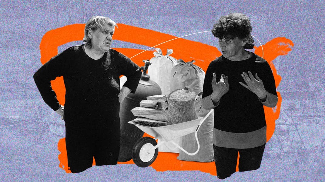 Мешканки Малої Олександрівки Валентина Прокопець та Галина Кагарлицька