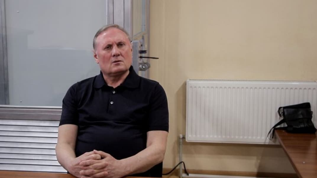 Бывший глава фракции Партии регионов Александр Ефремов на скамье подсудимых в Старобельском суде, Луганская область, 24 мая 2019 года