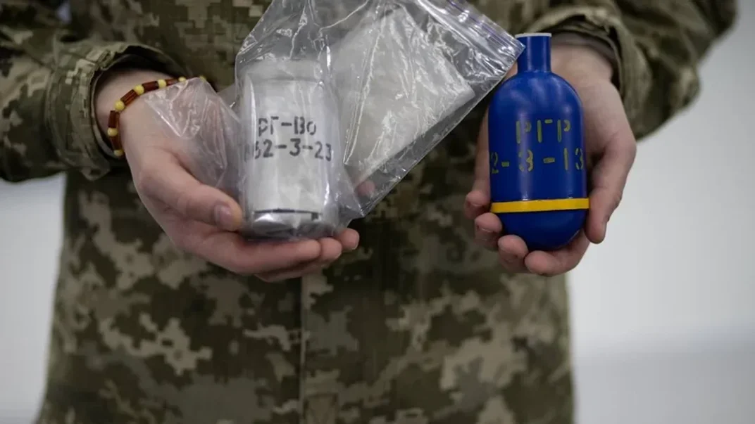 російські газові гранати, які містять заборонені речовини