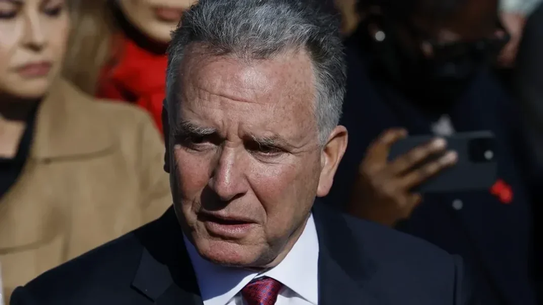 Специальный посланник США по вопросам Ближнего Востока Стив Уиткофф выступает перед журналистами возле Западного крыла Белого дома, 4 февраля 2025 года