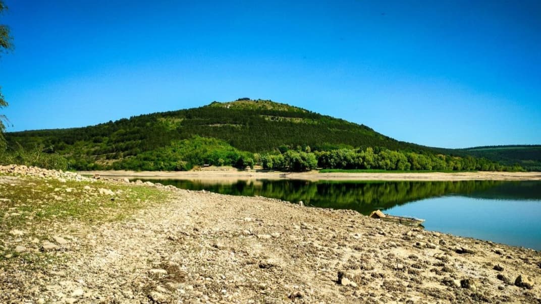 У Дністровському водосховищі поменшало води, помітили в соціальних мережах