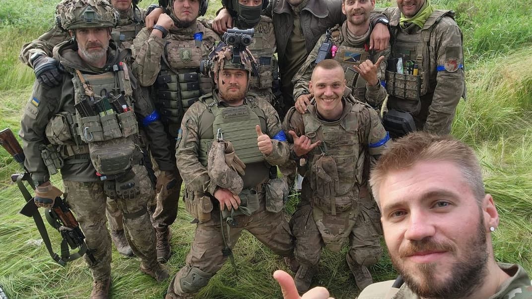 Валерій Маркус разом із бійцями