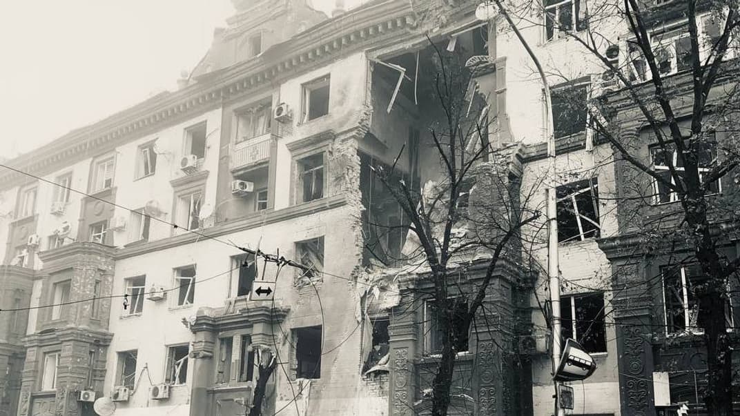Наслідки російського удару по багатоповерхівці у Запоріжжі, 18 жовтня 2023 року