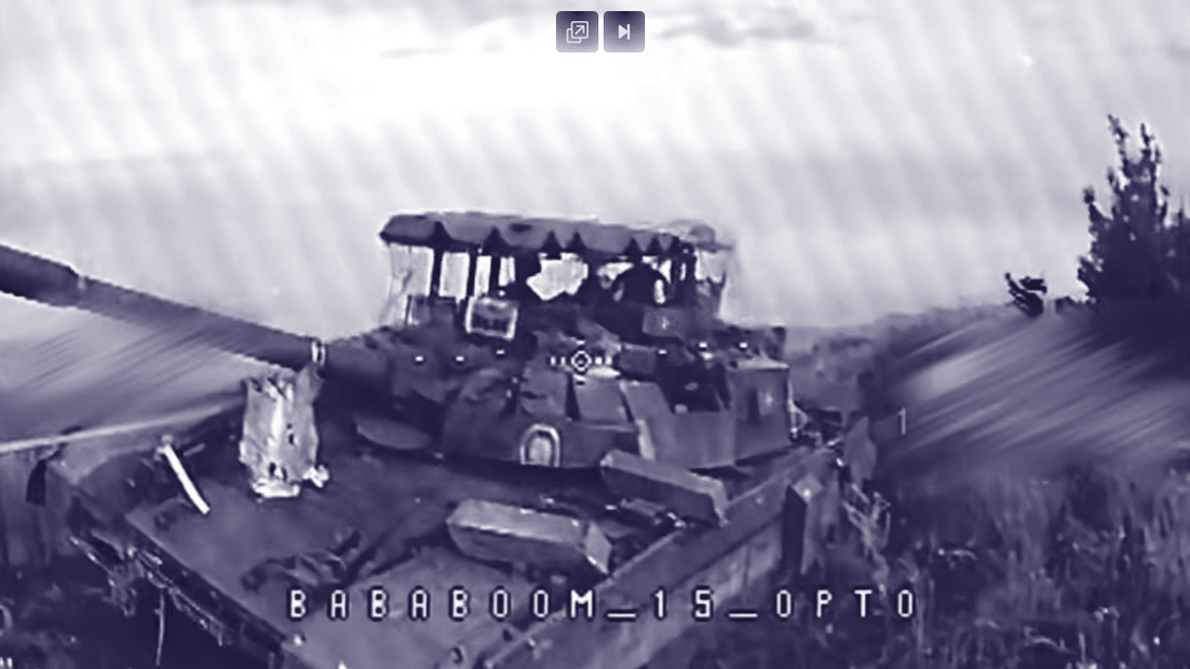 Ураження російського танка підрозділом «Фенікс» під час відбиття штурму на Добропільському напрямку