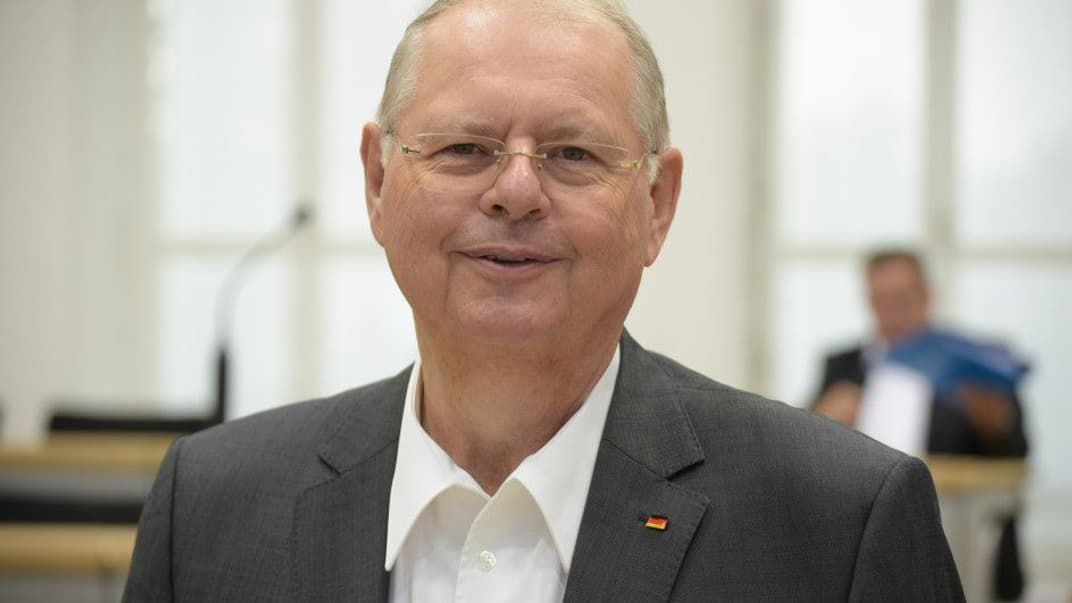 Роберт Фарле