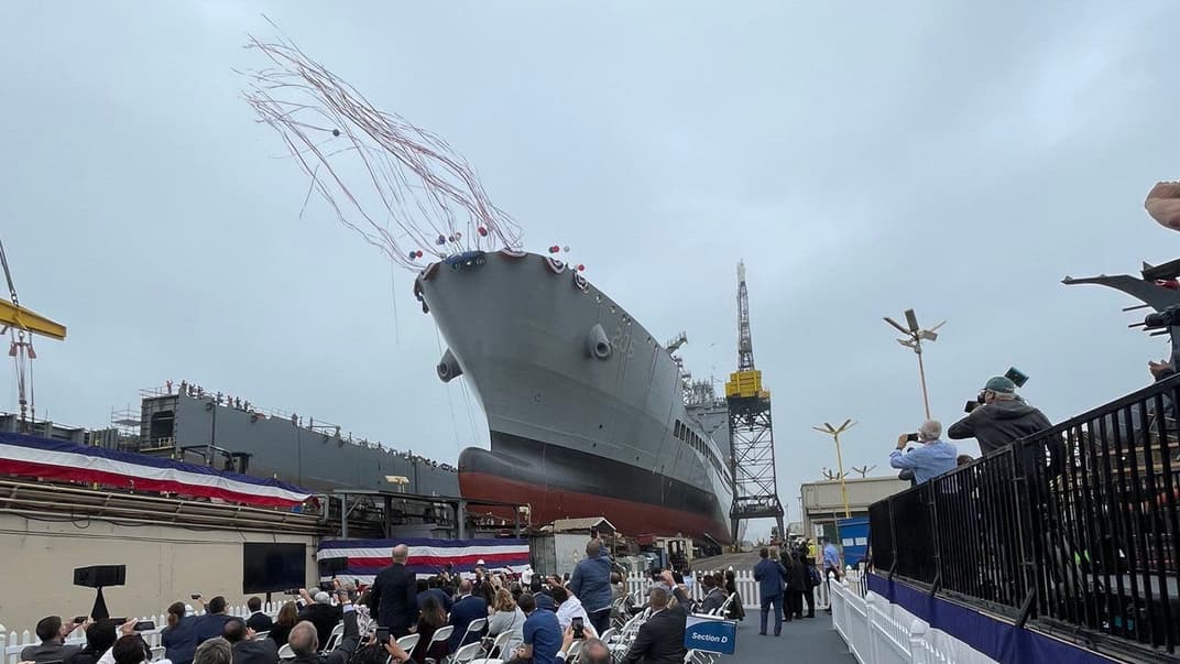 Корабель Harvey Milk, названий на честь представника ЛГБТ-спільноти