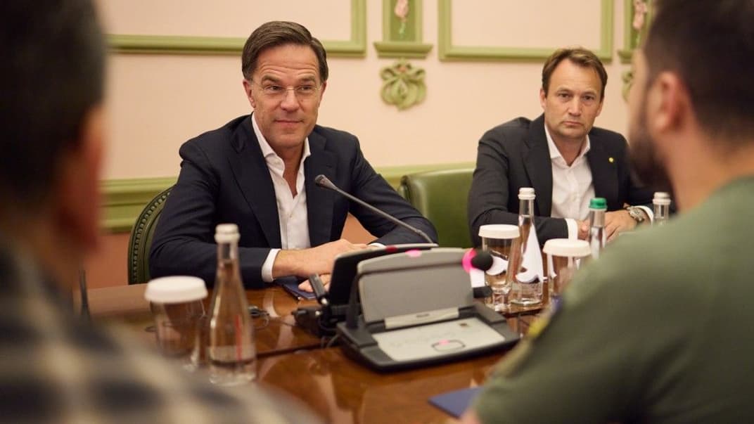 Премьер-министр Нидерландов Марк Рютте на встрече с президентом Украины Владимиром Зеленским в Киеве, 11 июля 2022 года