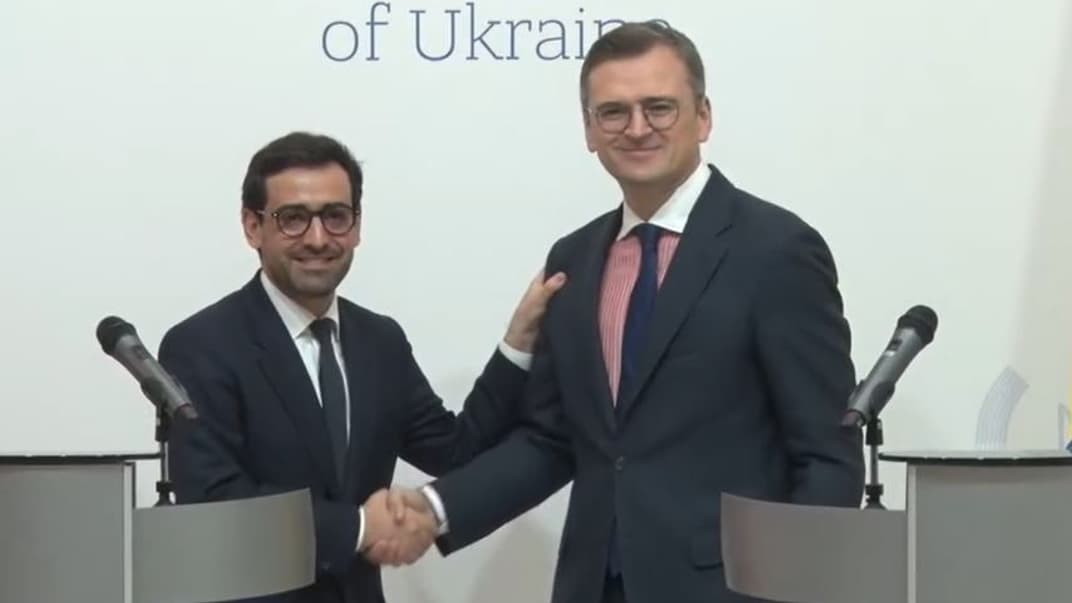 Министры иностранных дел Украины и Франции Дмитрий Кулеба и Стефан Сежурне