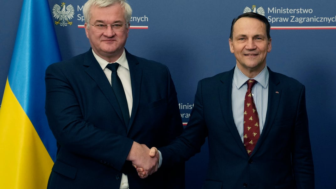 Министры иностранных дел Украины и Польши Андрей Сибига и Радослав Сикорский во время встречи в Варшаве, 26 ноября 2024 года