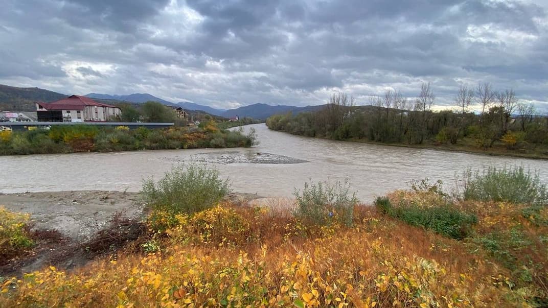 Река Тиса в Закарпатской области