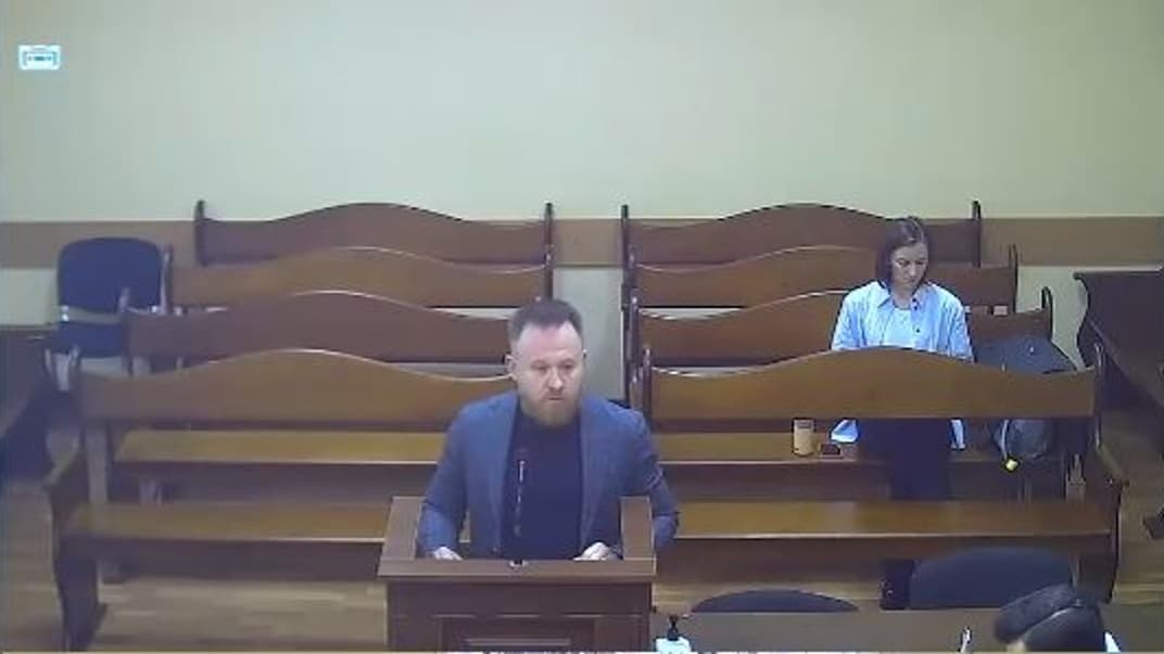 Народный депутат Юрий Камельчук в зале суда произносит последнее слово обвиняемого, 16 марта 2023 года