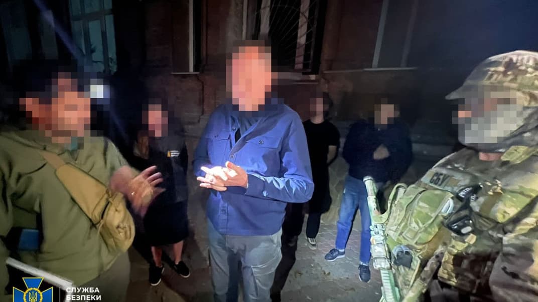 Посадовці вимагали хабарі за безперешкодне ведення бізнесу в місті, зазначають правоохоронці