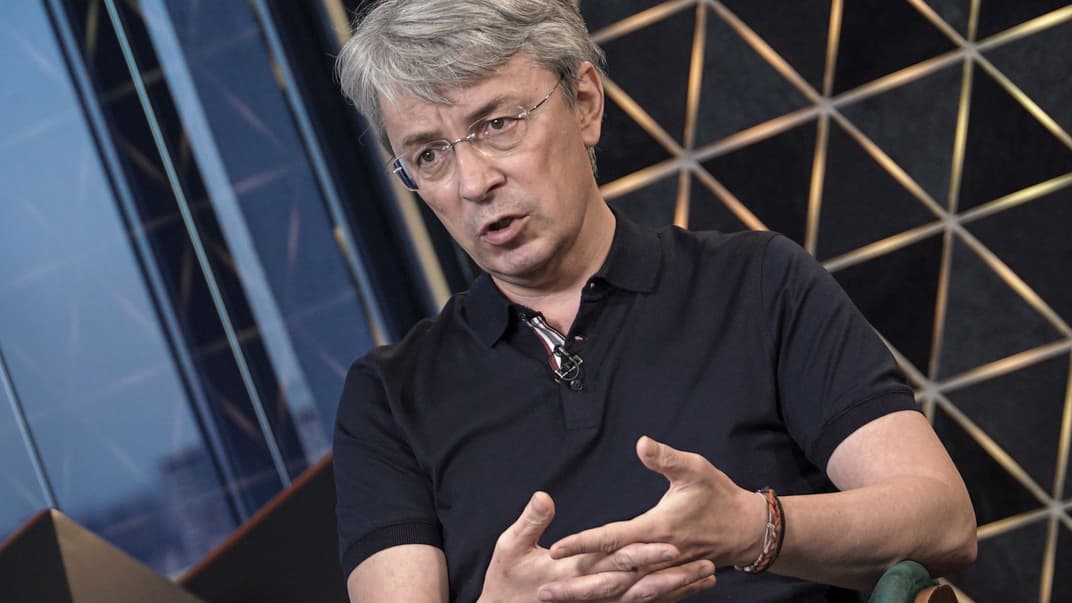 Міністр культури та інформаційної політики Олександр Ткаченко у студії hromadske, Київ, 11 червня 2020 року