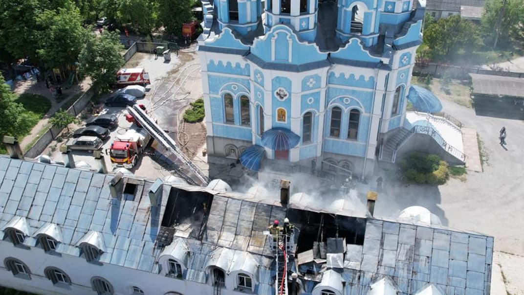 В Днепре загорелся пожар на территории храма, 17 мая 2024 года