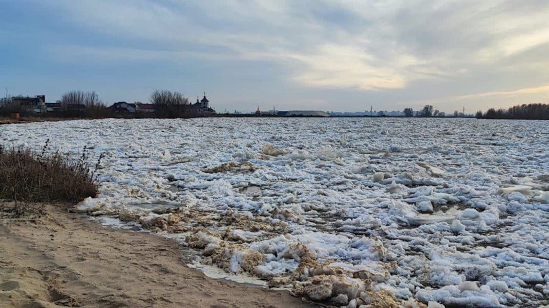 Затор льоду на Київщині