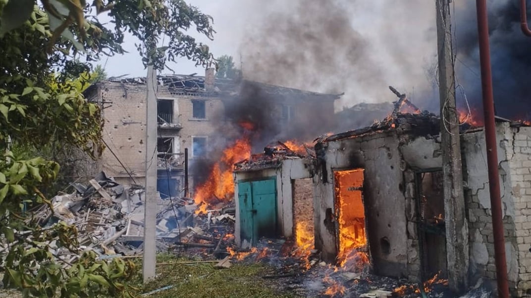 Последствия российских обстрелов в Родинском