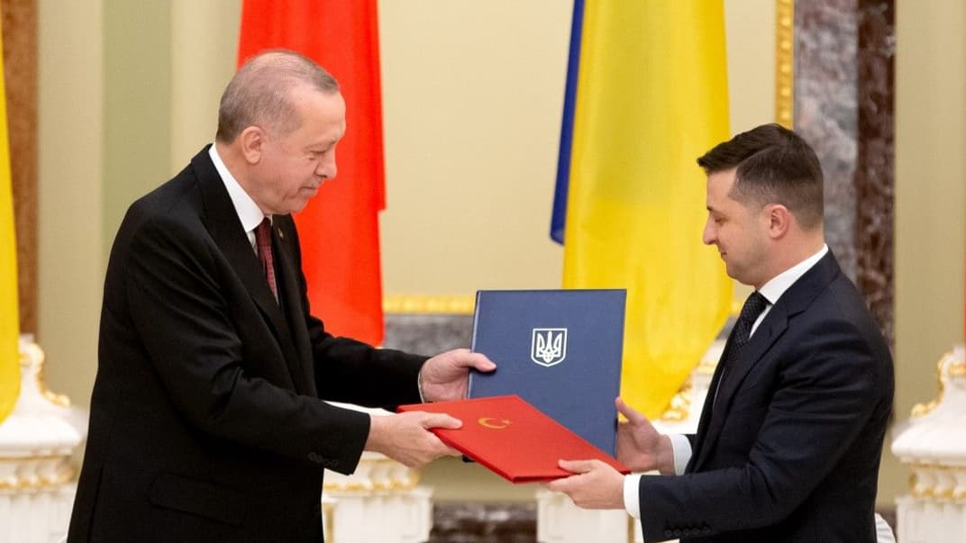 Президент Турции Реджеп Тайип Эрдоган (справа) и президент Украины Владимир Зеленский на пресс-конференции в Киеве, 3 февраля 2020