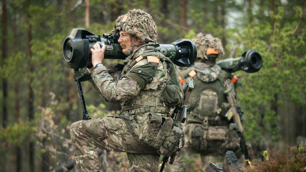 Ілюстративне фото. Британські військові з протитанковим комплексом NLAW, вересень 2024 року