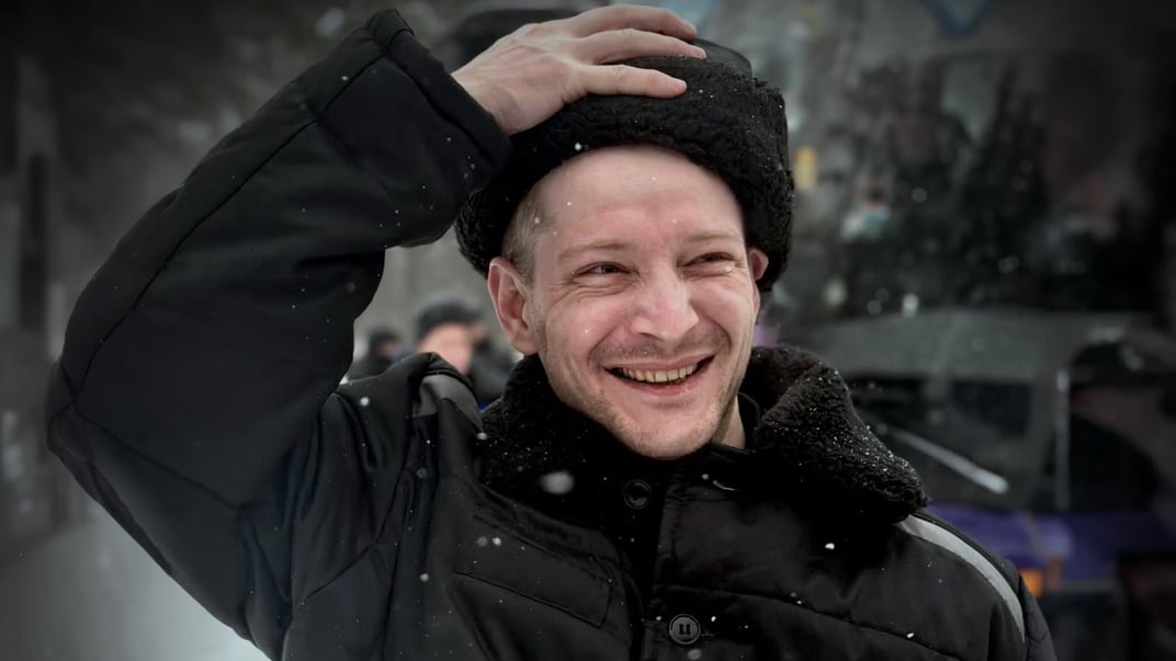 Довічне увʼязнення, серійний вбивця в камері та дружина, яка після повернення з полону пішла з його грошима. Історія захисника Маріуполя