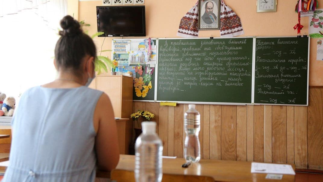 Абітурієнти з окупованого Донбасу можуть вступати в українські виші без складання ЗНО. На фото — пункт проведення ЗНО в Києві, 30 червня 2020 року