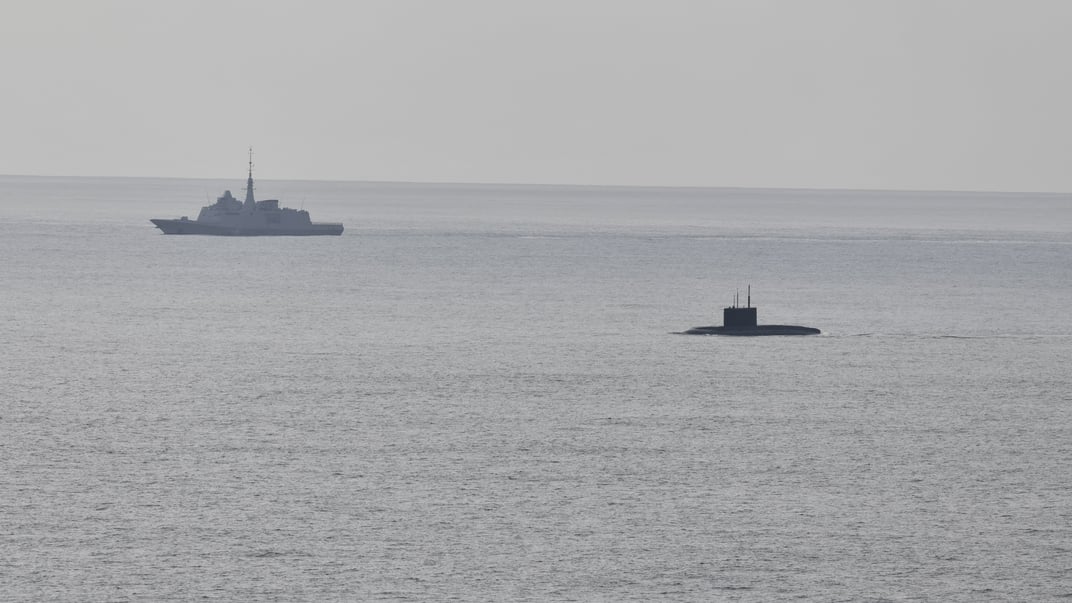 російський підводний човен поблизу Франції