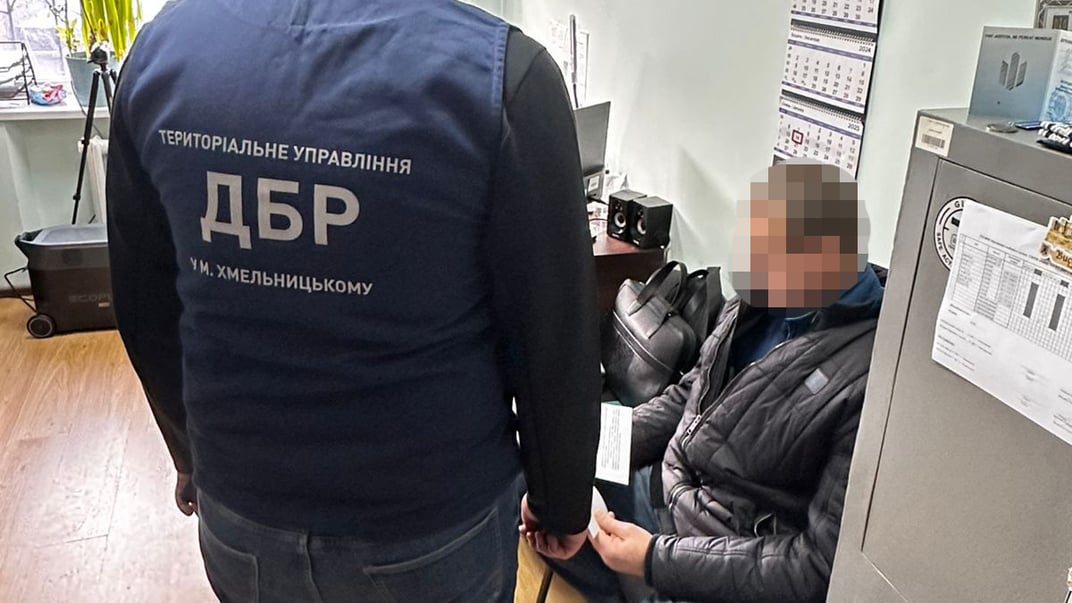 Командиру группы материального обеспечения 110 ОМБр объявили о подозрении