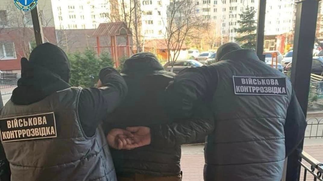 Чиновник Киевской ОВА притворился капелланом, чтобы шпионить за ДШВ ВСУ