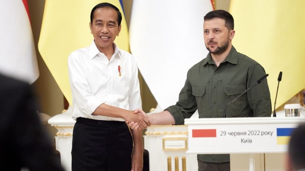 Президент України Володимир Зеленський та президент Індонезії Джоко Відодо, Київ, 29 червня 2022 року