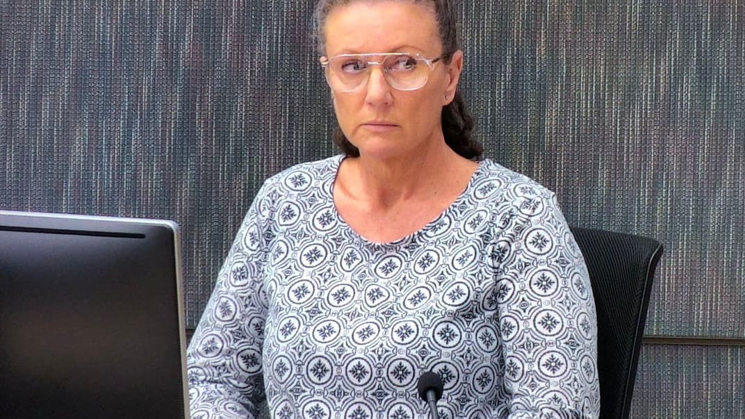 Австралийку, приговоренную к 30 годам тюрьмы по обвинению в убийстве детей, помиловали. Почему так произошло?