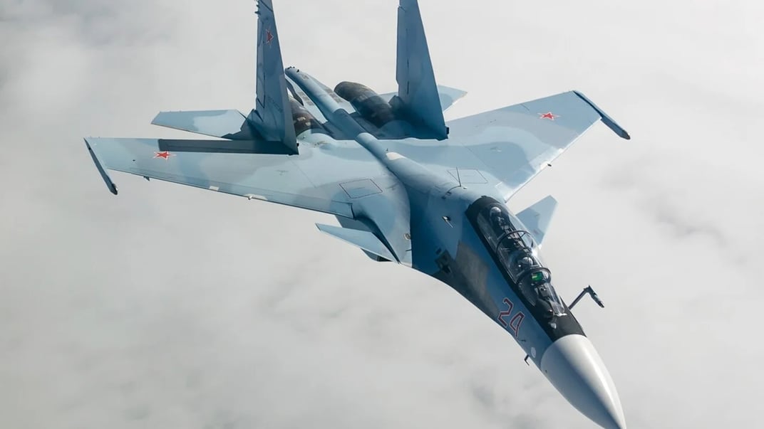 Иллюстративное фото. Истребитель Су-30