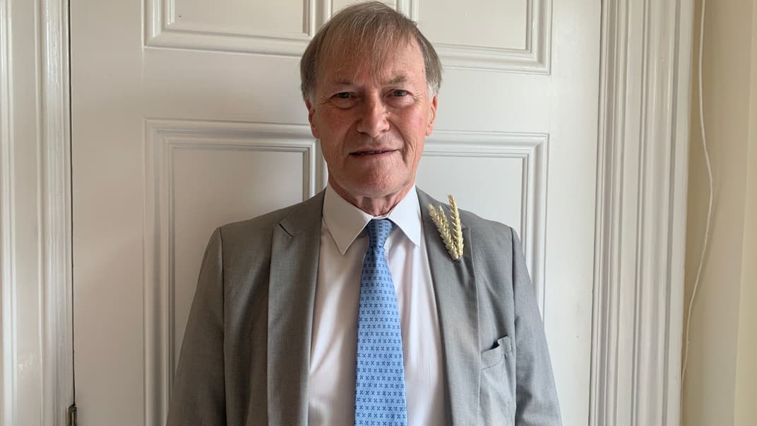 В Великобритании во время встречи с избирателями убили депутата