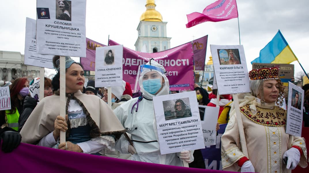 Марш женщин в Киеве, Украина, 8 марта 2021 года