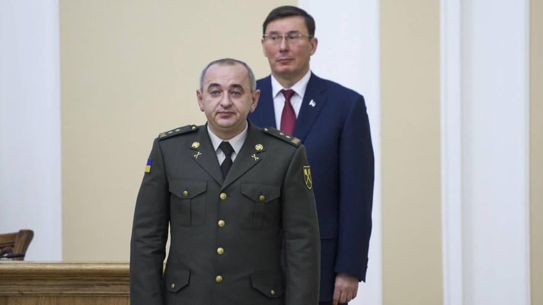 Заступник генпрокурора України — головний військовий прокурор Анатолій Матіос (ліворуч) та генеральний прокурор України Юрій Луценко, Київ, 1 грудня 2017 року
