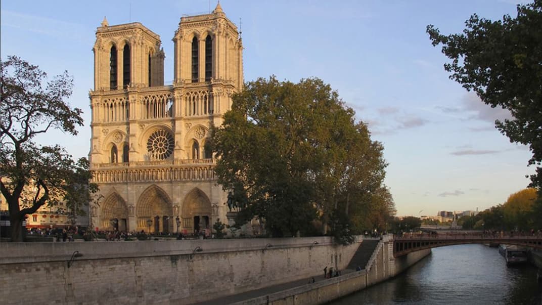 Ілюстративне фото. Сена і Нотр-Дам де Парі у 2011 році