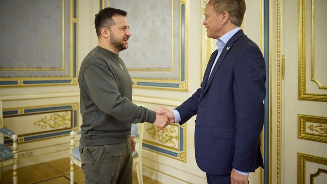 Президент України Володимир Зеленський та новопризначений державний секретар Сполученого Королівства з питань оборони Грант Шаппс під час зустрічі 28 вересня 2023 року