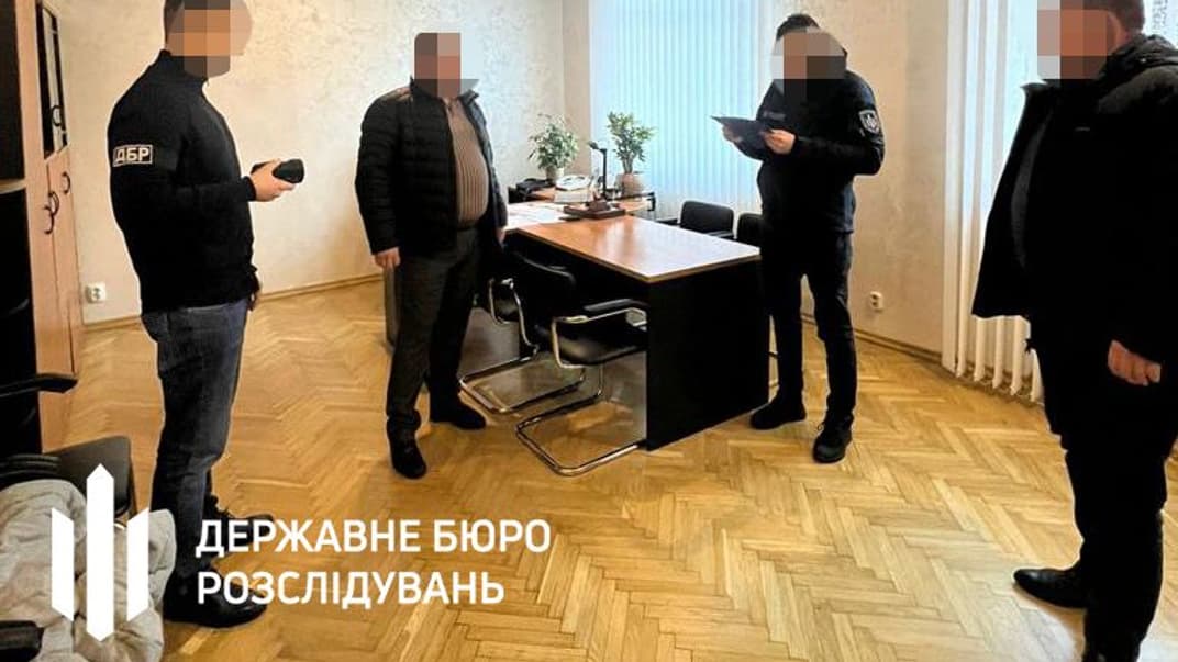 Вручення підозри депутату рівненської облради