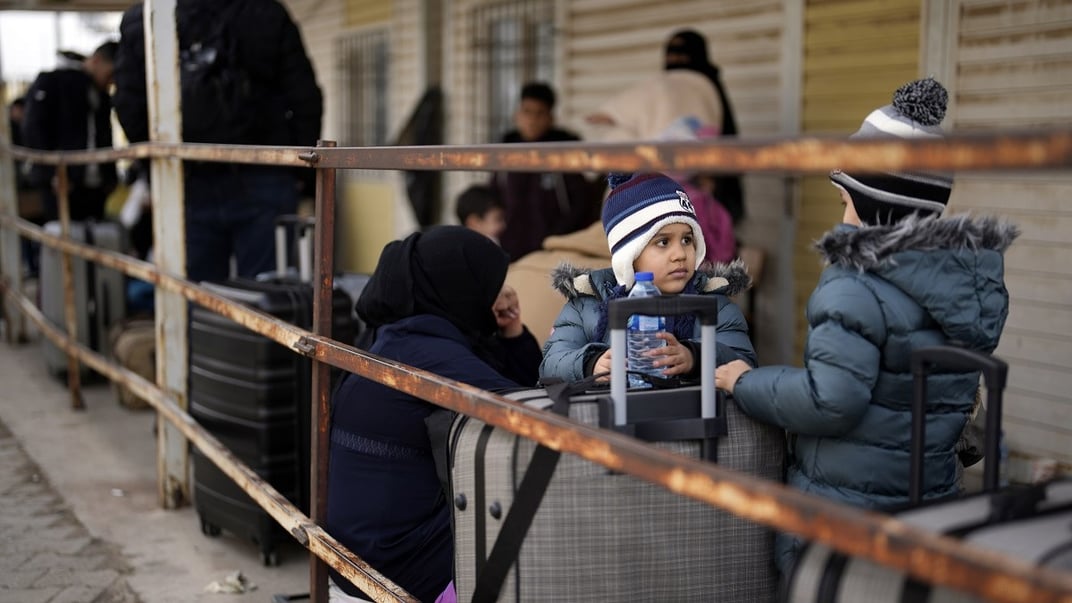 Ілюстративне фото. Сирійці, які повертаються на батьківщину з Туреччини, поблизу турецького міста Кіліс, 12 грудня 2024 року