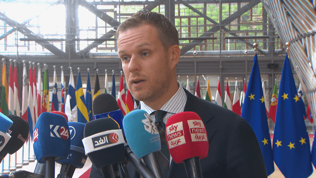 Міністр закордонних справ Литви Габріелюс Ландсбергіс перед початком засідання Ради ЄС із закордонних справ, 27 квітня 2024 року
