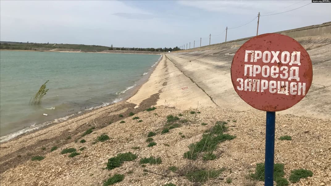 В оккупированном Крыму водохранилище, которое питает юго-восточную часть полуострова, начало резко мелеть