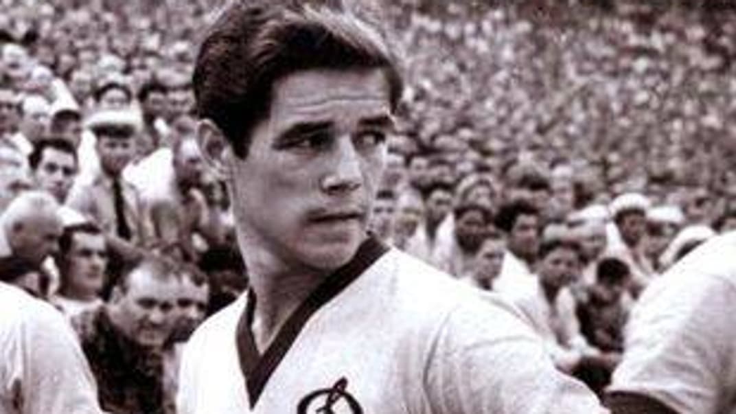 капітан першого чемпіонського складу київського футбольного клубу «Динамо», колишній нападник Віктор Каневський