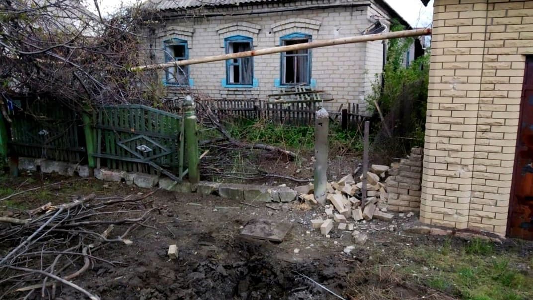 Место, которое обстреляли боевики на Донбассе