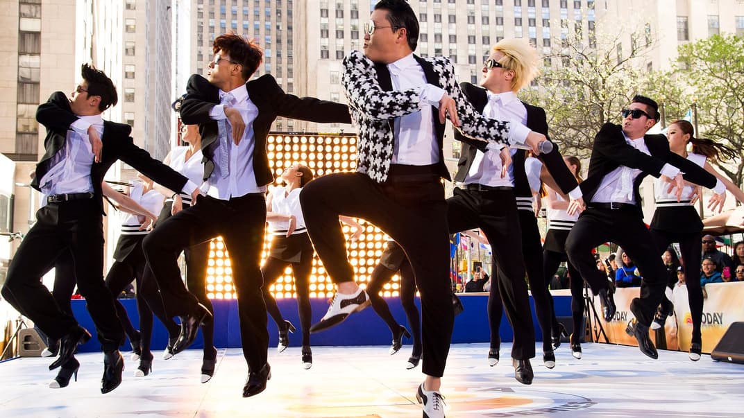 Слово «oppa», яке зустрічається в приспіві пісні «Gangnam Style» південнокорейського репера Psy, відтепер заборонене в Північній Кореї під страхом ув'язнення, повідомляють ЗМІ