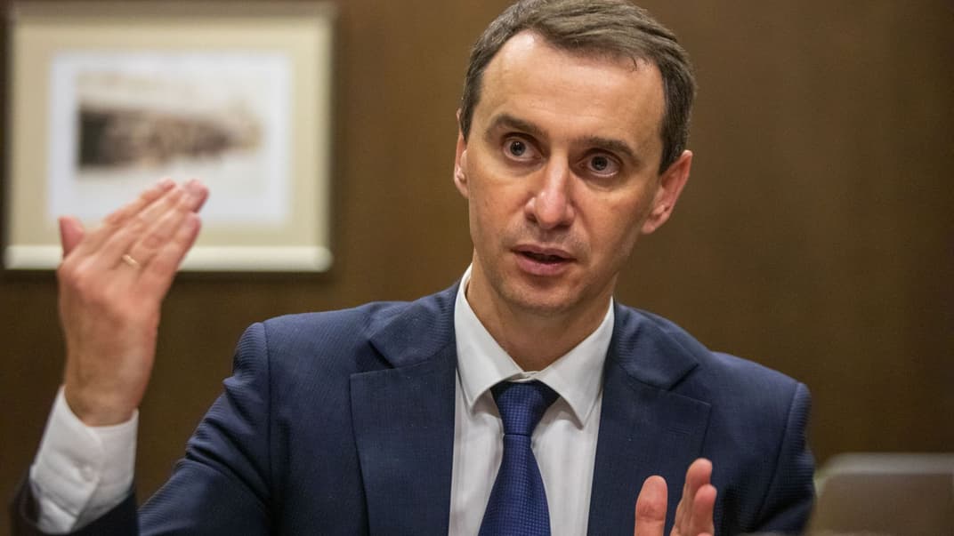 Министр здравоохранения Виктор Ляшко во время интервью журналистке hromadske