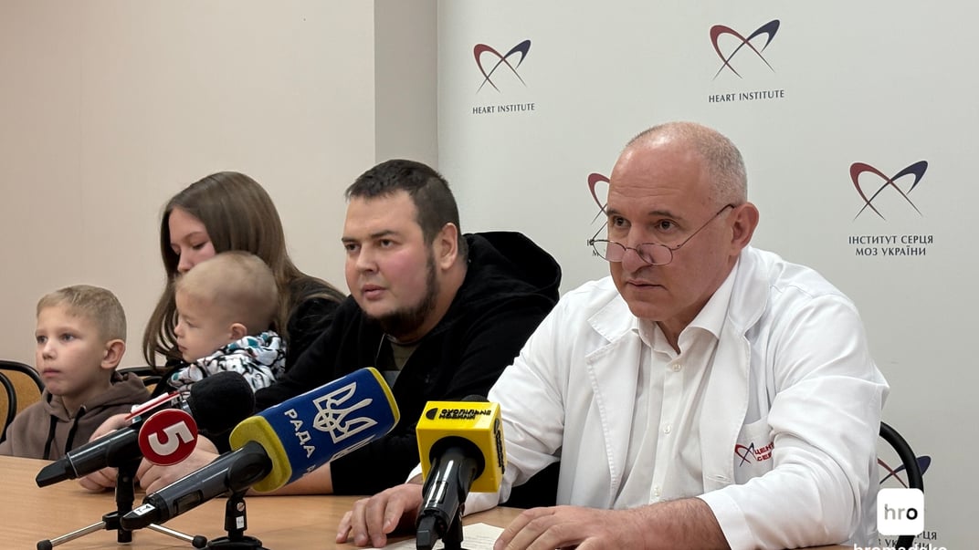 Лікарі Інституту серця МОЗ провели повторну трансплантацію серця 30-річному Петру Зіничу