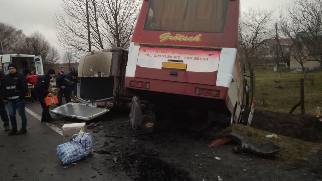 На Волыни рейсовый автобус попал в ДТП