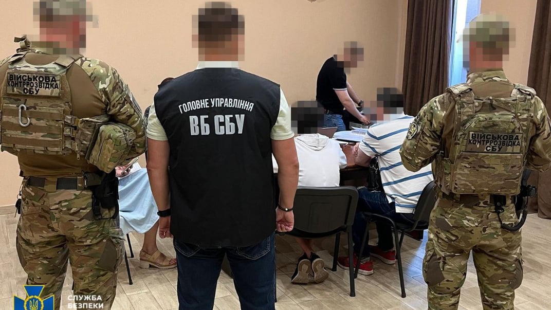 Правоохоронці затримали дві групи підлітків, які шпигували для рф під виглядом квест-гри