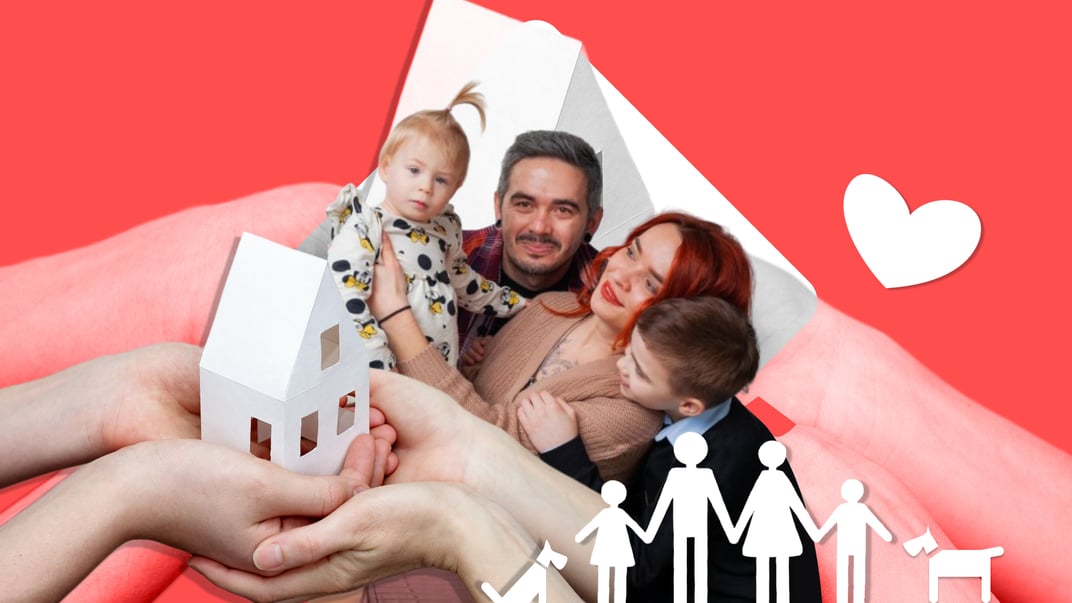 «С дочерью знакомились по видео, а сына увидели в рекламе». История «усыновления онлайн»