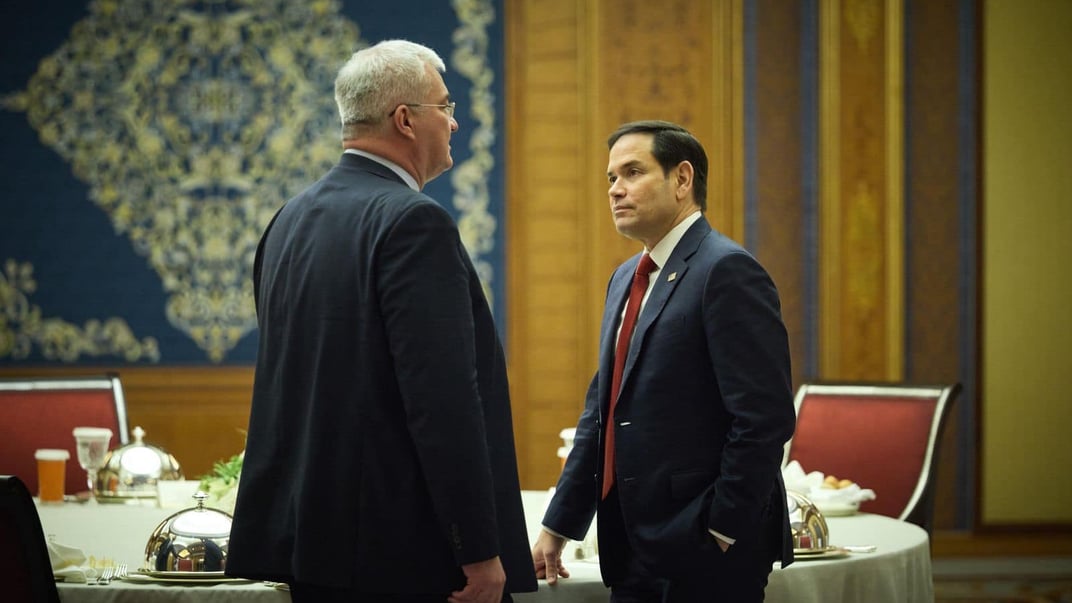 Міністр закордонних справ Андрій Сибіга розмовляє з держсекретарем США Марко Рубіо