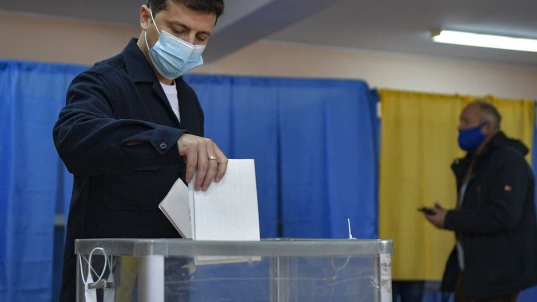 Президент України Володимир Зеленський голосує на виборах мера Києва, 25 жовтня 2020 року