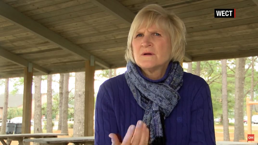 63-річна Кейт Ґілкріст виявила, що її біологічний батько підозрюється в убивстві п'ятьох людей і з 1970-х перебуває в розшуку у США